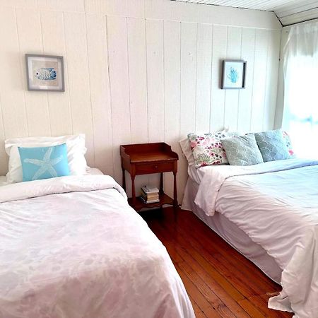 Cozy Beach - Direct Waterfront! East Haven Luaran gambar