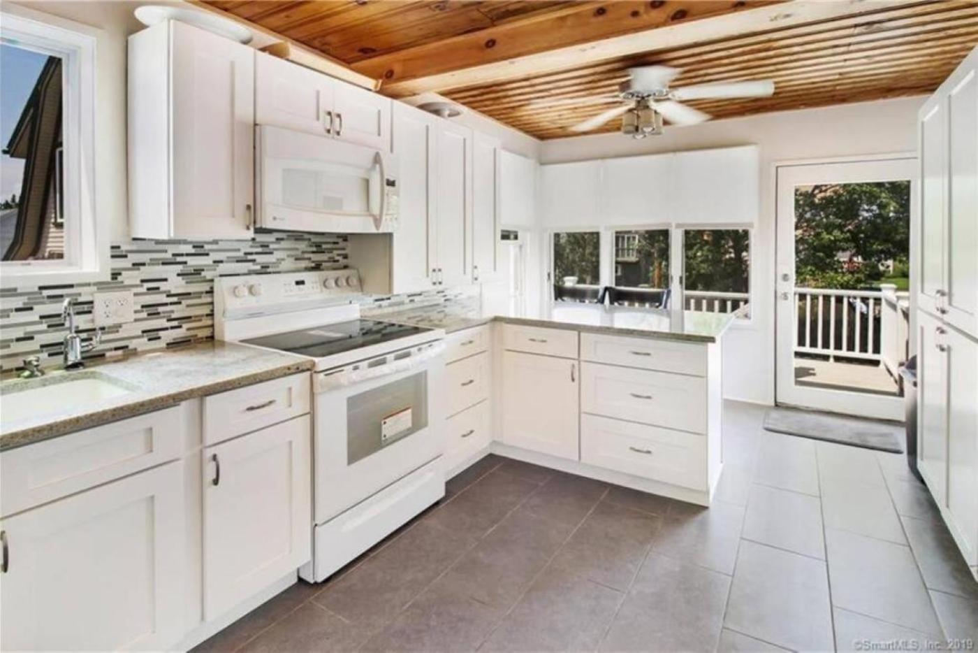 Cozy Beach - Direct Waterfront! East Haven Luaran gambar