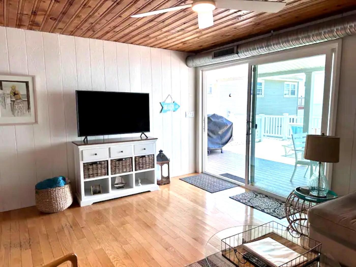 Cozy Beach - Direct Waterfront! East Haven Luaran gambar