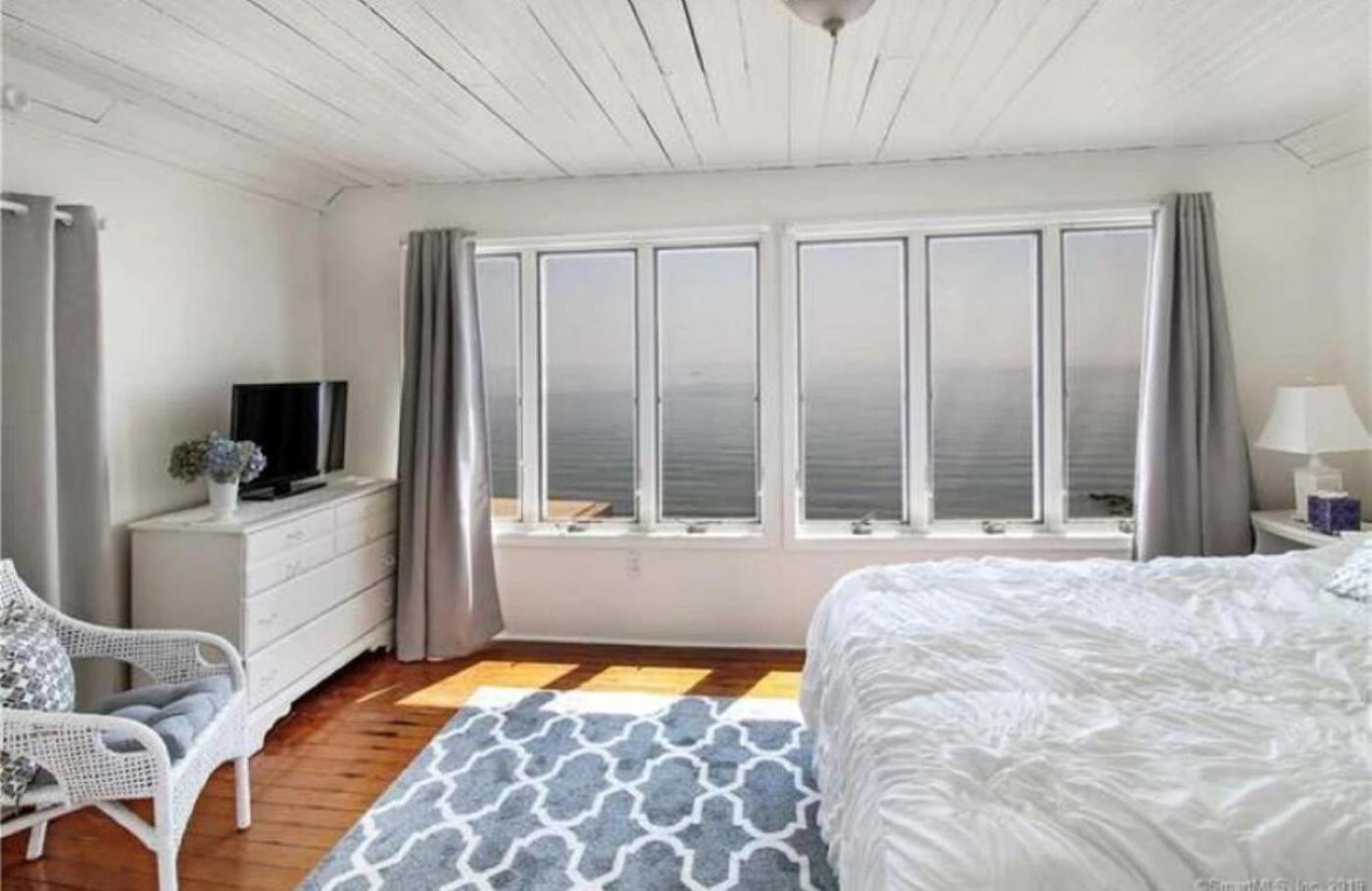 Cozy Beach - Direct Waterfront! East Haven Luaran gambar